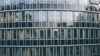 Middle office windows